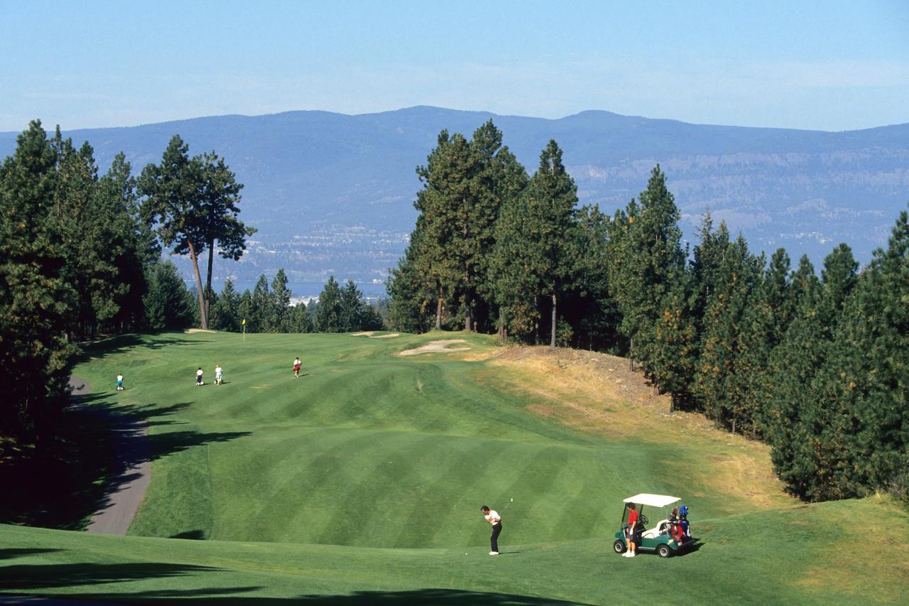 A Vista Villa Couples Retreat Kelowna Exterior foto